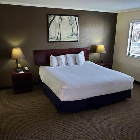 Sterling Hotel And Suites Clive Eksteriør billede
